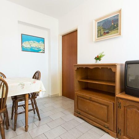 Apartment Pavacic Krk Town Buitenkant foto