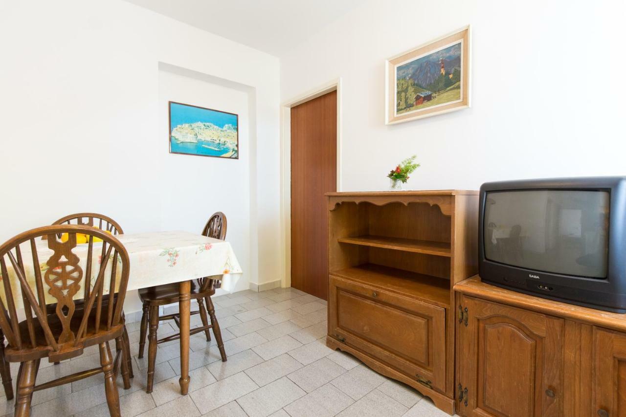 Apartment Pavacic Krk Town Buitenkant foto
