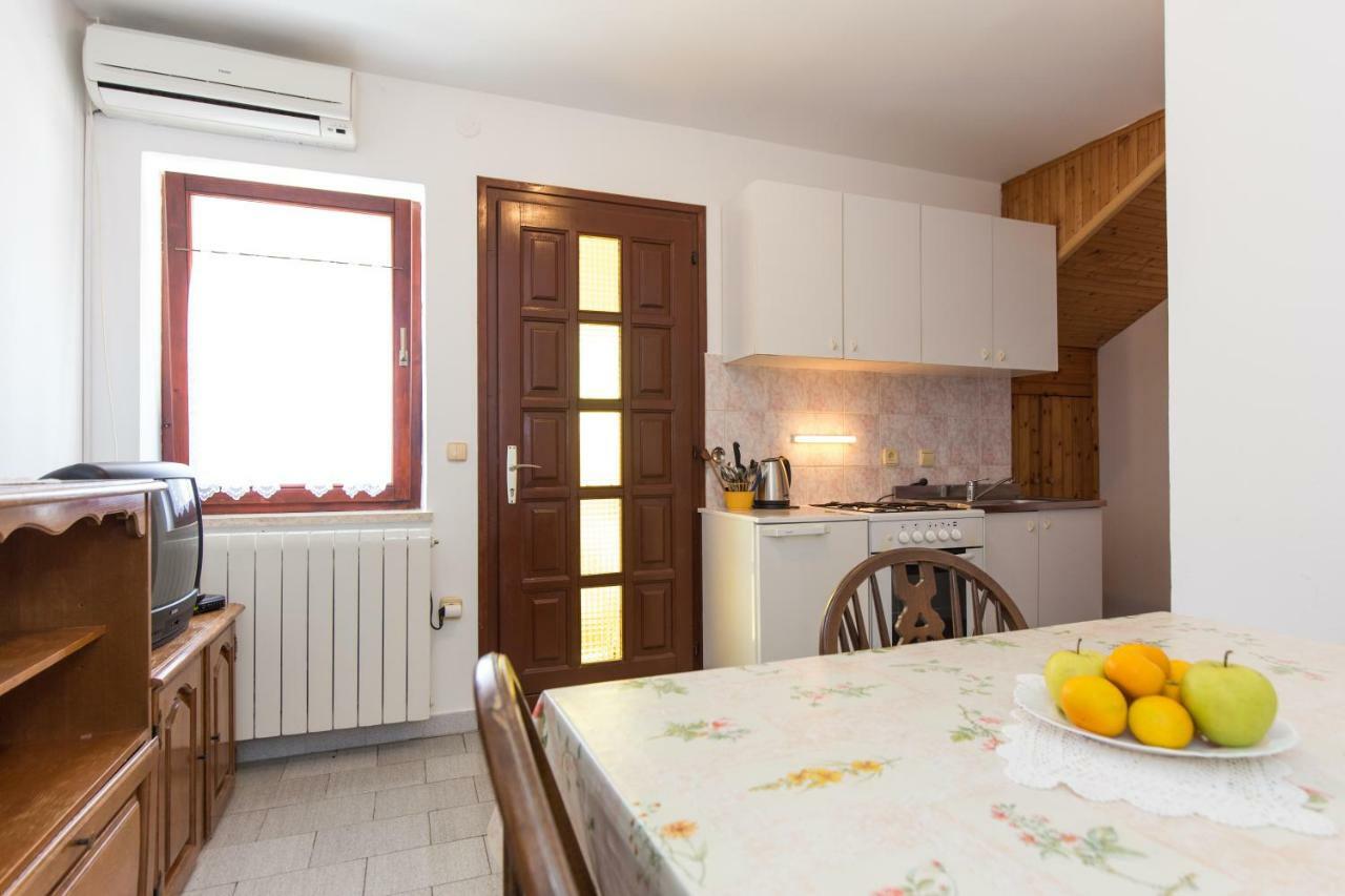 Apartment Pavacic Krk Town Buitenkant foto